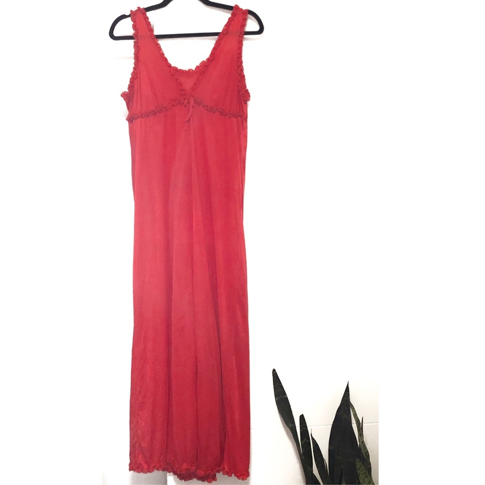 Vintage full length nightgown - S